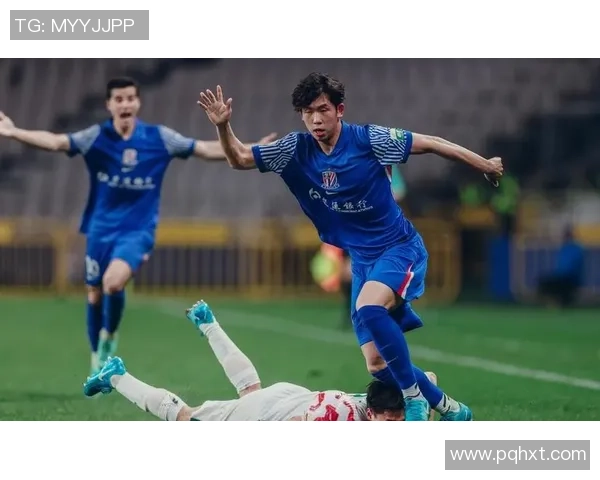 中国足球新星崛起:年轻球员引领中国足球未来发展新潮流 中国足球新星崛起:年轻球员引领中国足球未来发展新潮流