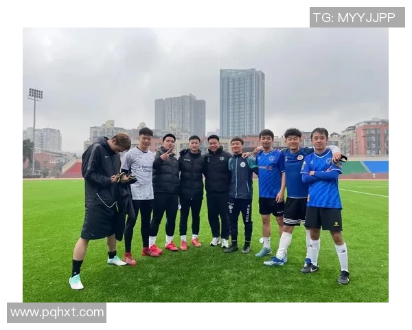 以足球巨星合影地标为核心探索城市独特风景与人文故事 以足球巨星合影地标为核心探索城市独特风景与人文故事