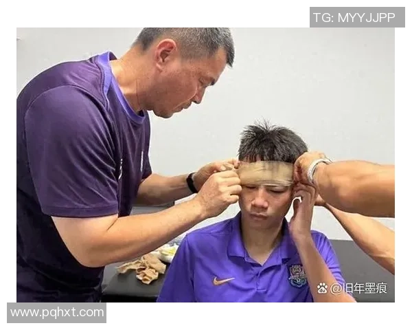 足球球星意外肋骨骨折伤情引关注未来能否复出成最大焦点